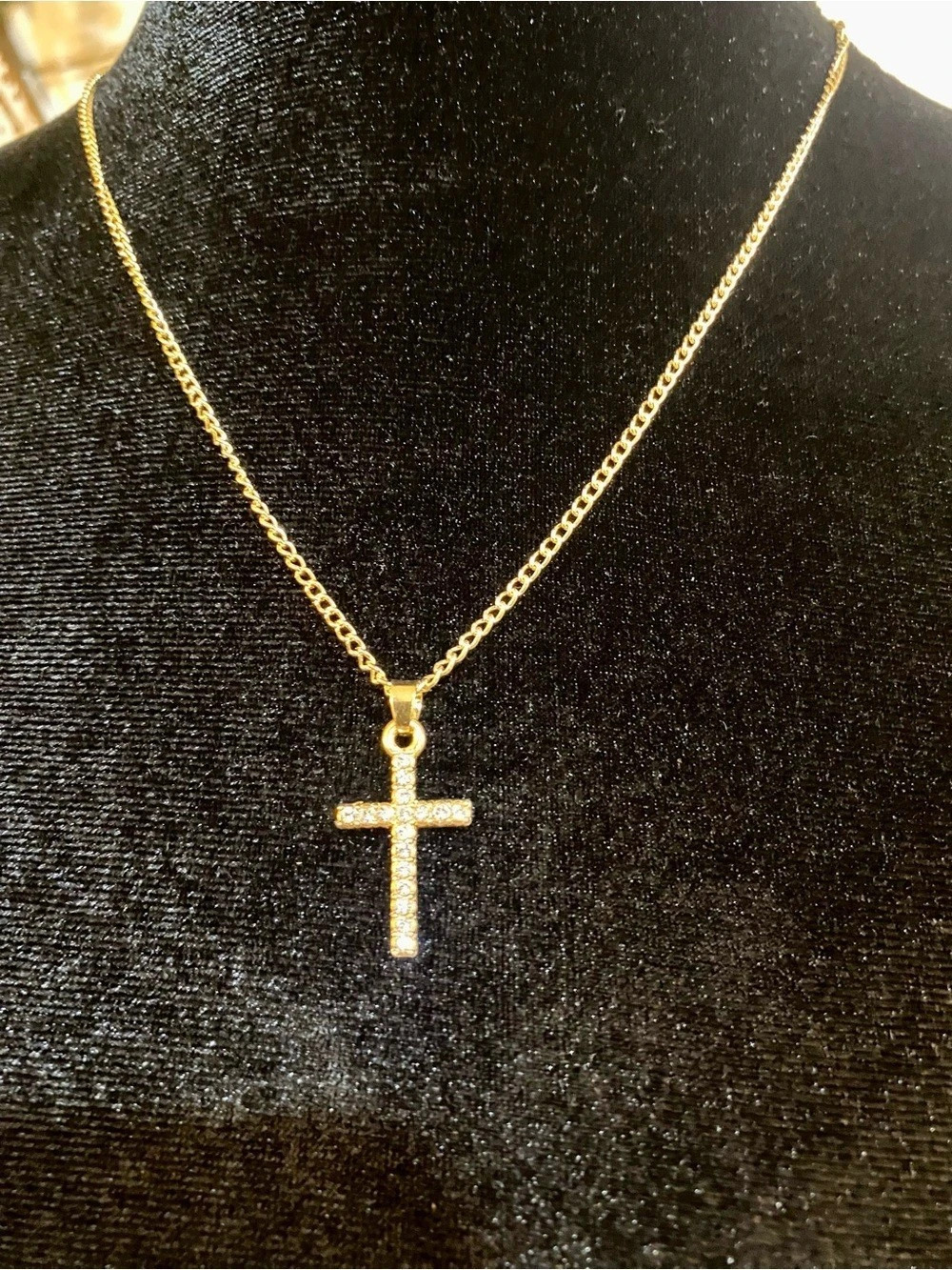 NWT Gold & RhInestone Cross Pendant NecklacE